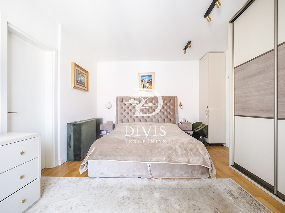 Slika 11 - Kneza Stracimira, Četvorosoban stan na prodaju, 119m2, 549.000€